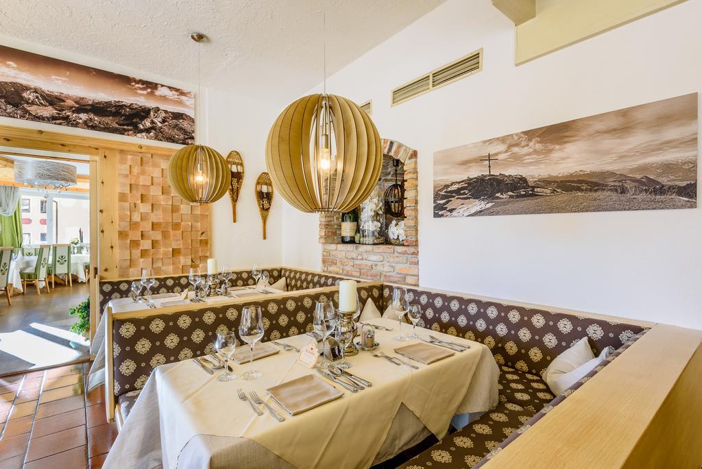 Vier Jahreszeiten Wellnessresort Achensee موراخ المظهر الخارجي الصورة